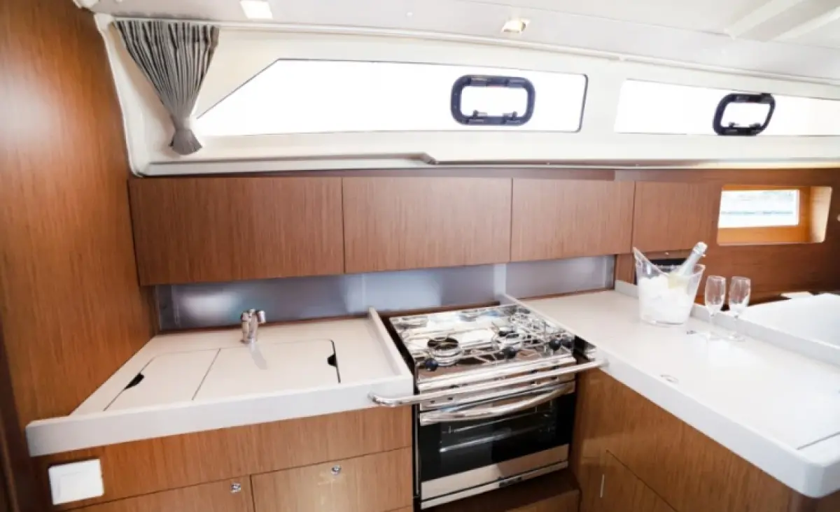 Beneteau Oceanis 41.1