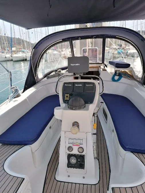 Bavaria Cruiser 36