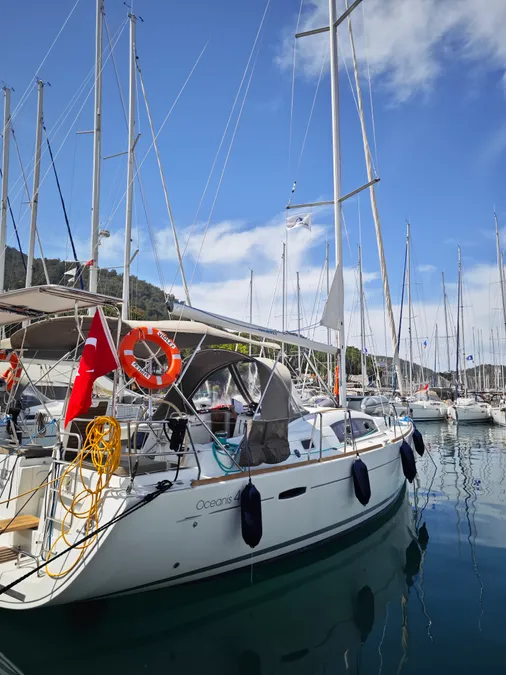 Beneteau Oceanis 40