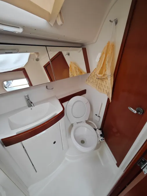 Beneteau Oceanis 40