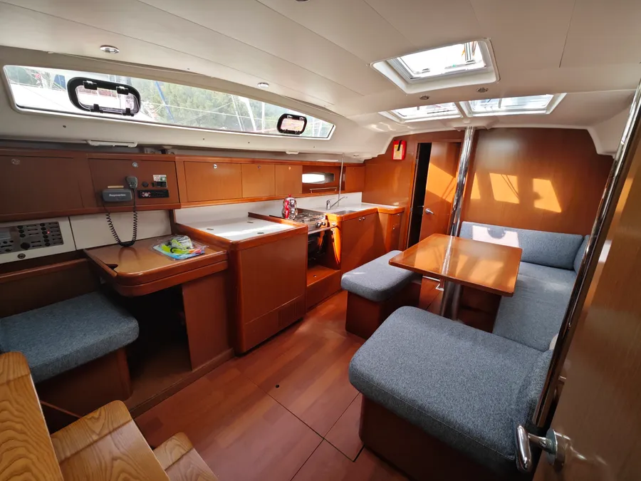 Beneteau Oceanis 40