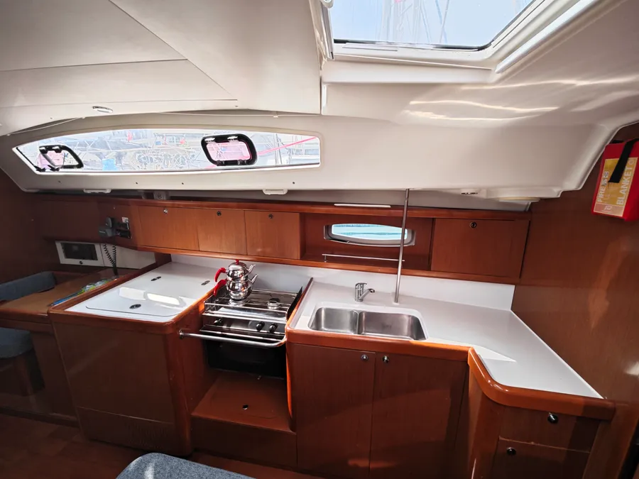 Beneteau Oceanis 40