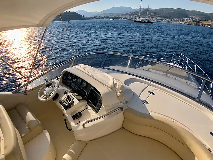 Azimut 55