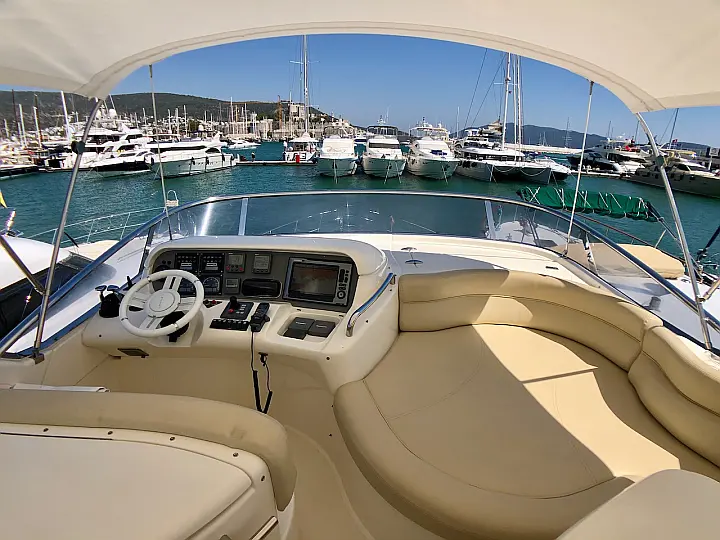 Azimut 55