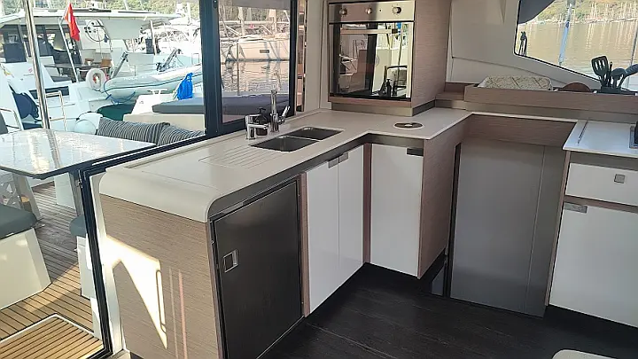 Fountaine Pajot Elba 45