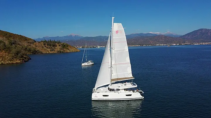 Fountaine Pajot Astrea 42