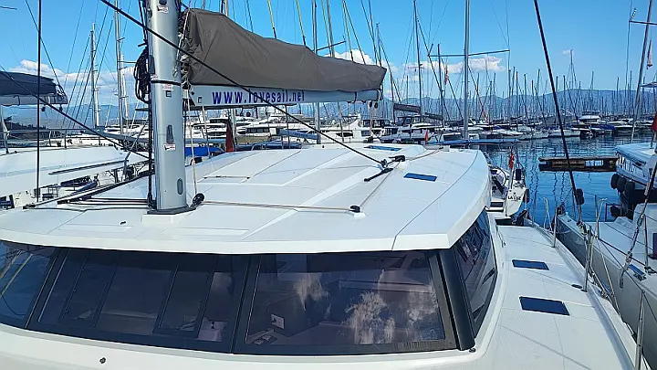 Fountaine Pajot Astrea 42