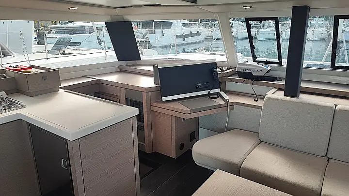 Fountaine Pajot Astrea 42