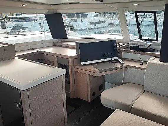 Fountaine Pajot Astrea 42