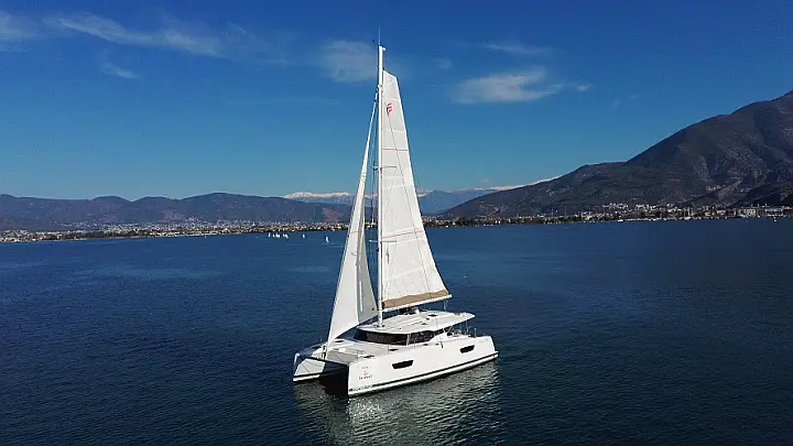 Fountaine Pajot Astrea 42