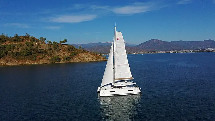 Fountaine Pajot Astrea 42