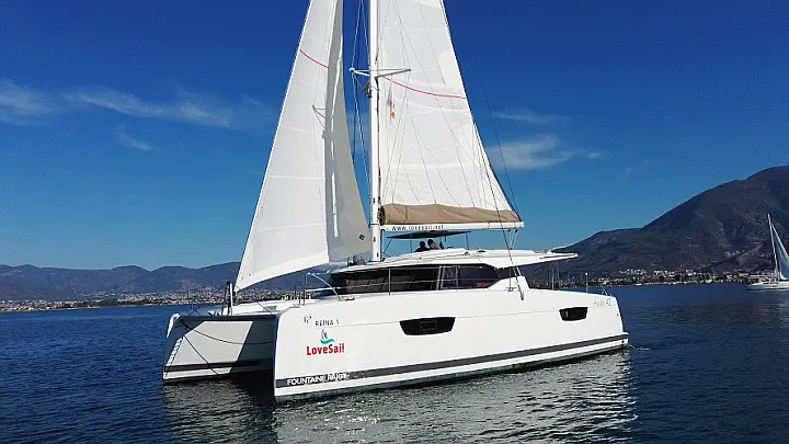 Fountaine Pajot Astrea 42