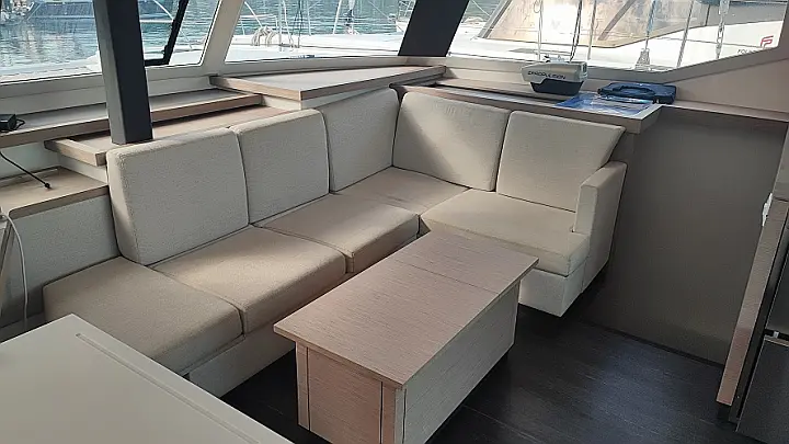 Fountaine Pajot Astrea 42