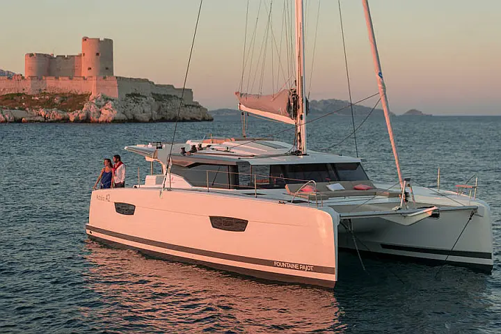 Fountaine Pajot Astrea 42