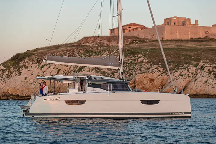 Fountaine Pajot Astrea 42