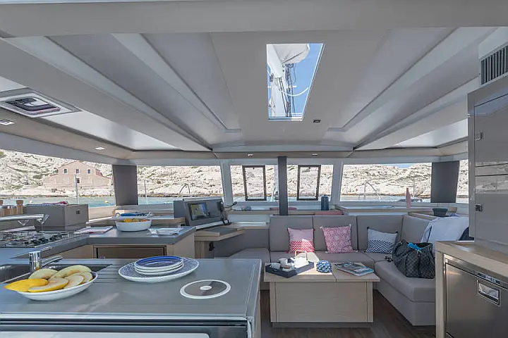 Fountaine Pajot Astrea 42