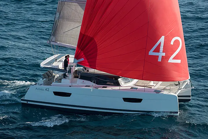 Fountaine Pajot Astrea 42