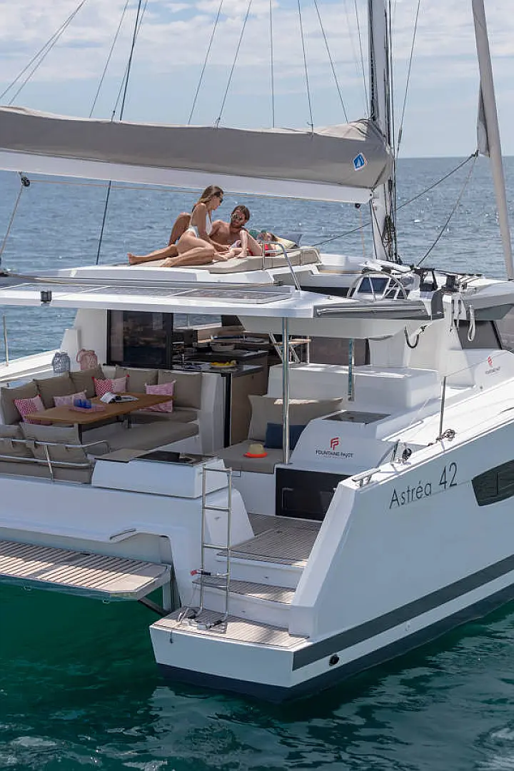 Fountaine Pajot Astrea 42