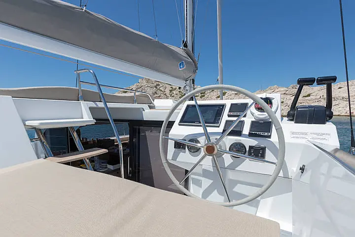 Fountaine Pajot Astrea 42