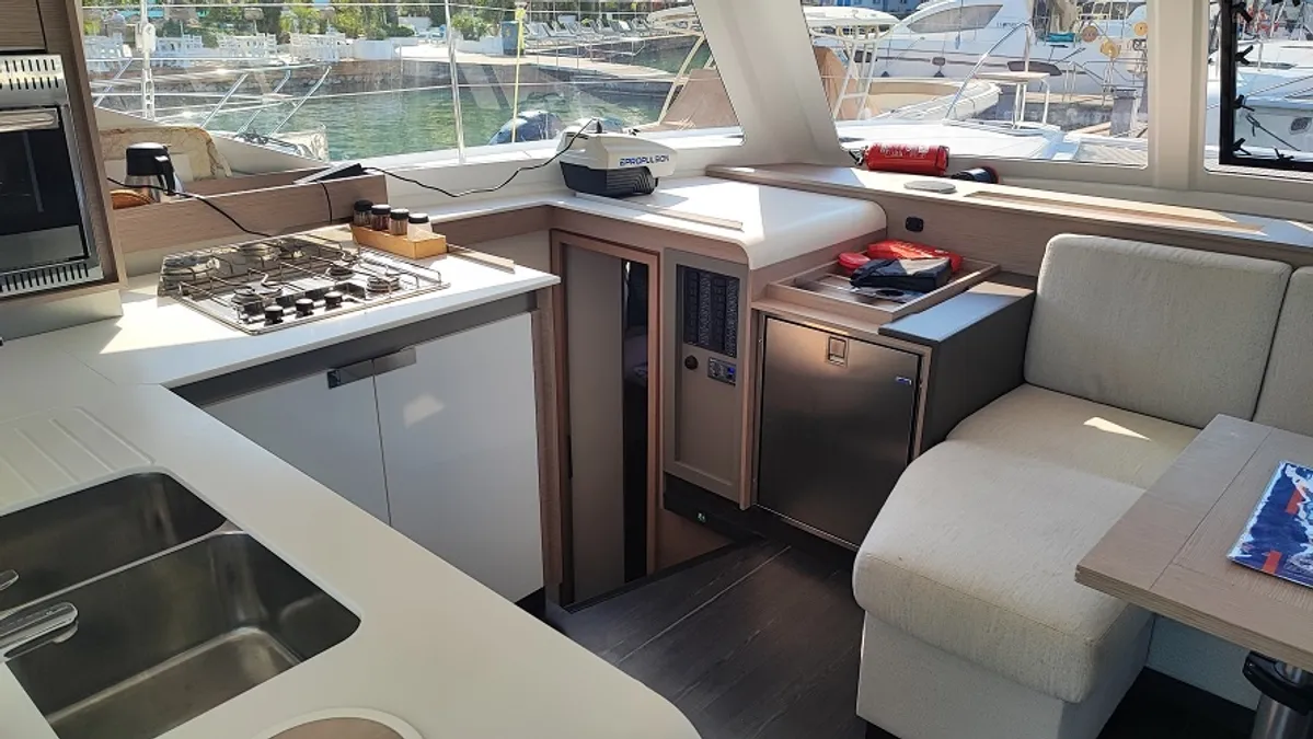 Fountaine Pajot Isla 40