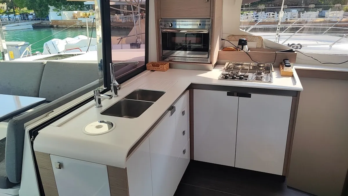 Fountaine Pajot Isla 40