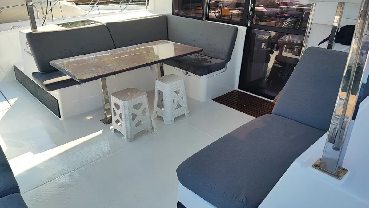 Fountaine Pajot Isla 40