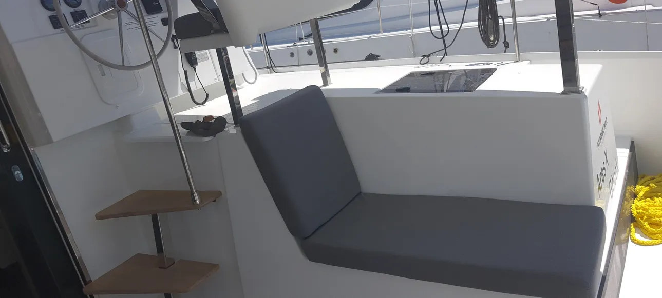 Fountaine Pajot Isla 40