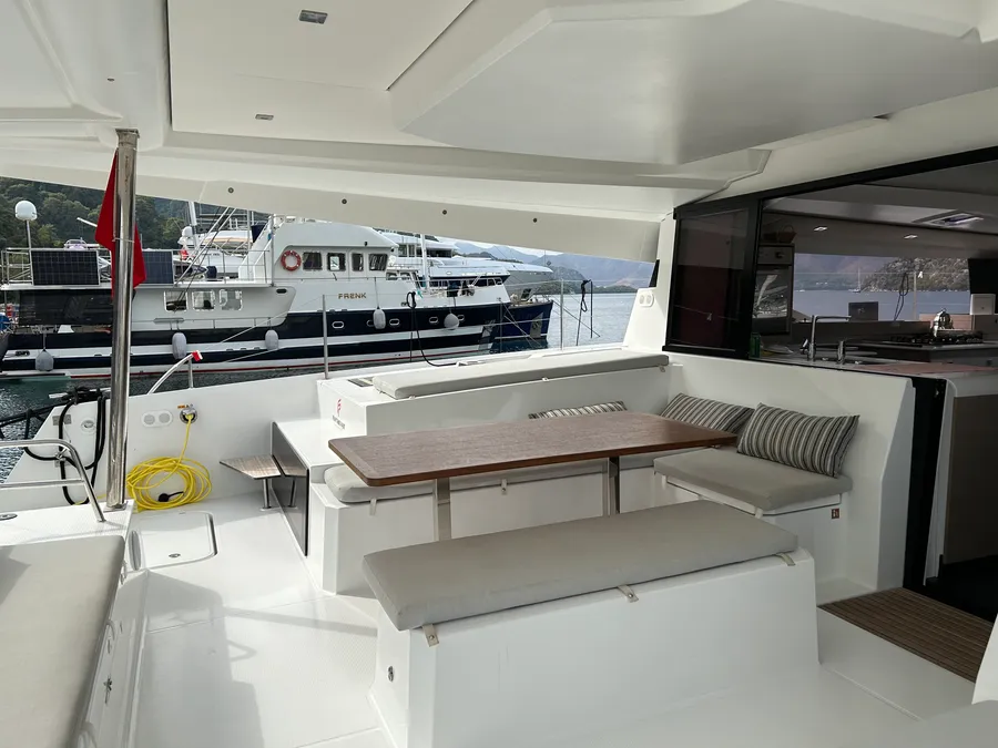 Fountaine Pajot Elba 45