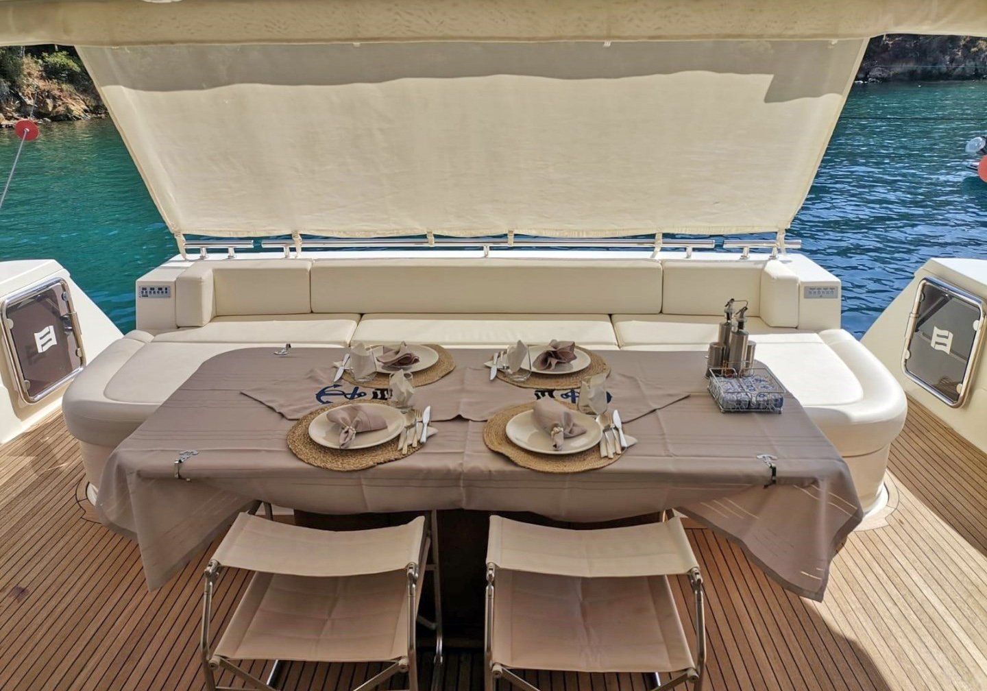 Reine Des Coeurs Motor Yacht,